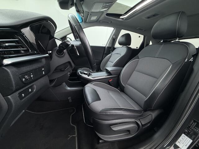 KIA e-Niro DynamicPlusLine 64kWh Elek.Glazen schuif-/kanteldak Trekhaak Adaptive-Cruise Camera Apple Carplay Android Auto Navi Ecc Stoel-Stuurverwarming Pdc Lane Assist VESS DAB Led Isofix Keyless 1e Eigenaar Origineel Nederlandse Auto Dealeronderhouden