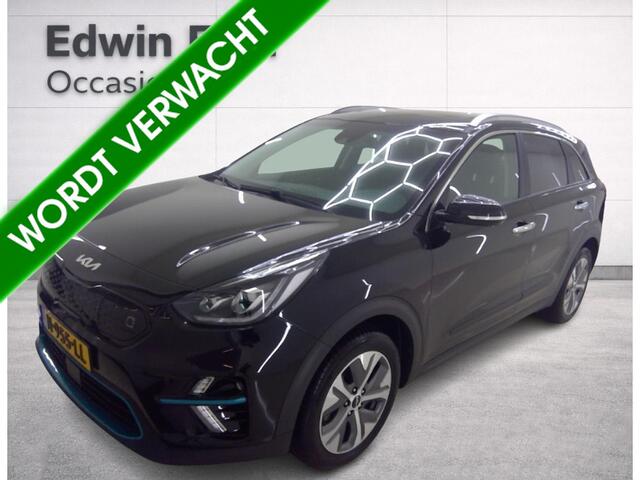 KIA e-Niro ExecutiveLine 64 kWh | Schuifdak | 3-fase | SOH 100% | Warmtepomp | Carplay | Camera | Full-led