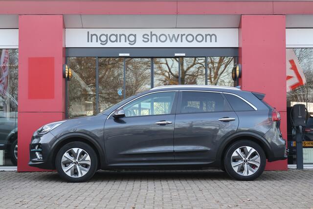 KIA e-Niro ExecutiveLine 64 kWh | Origineel NL | SoH 100% | Trekhaak | Leder | Camera | ACC |