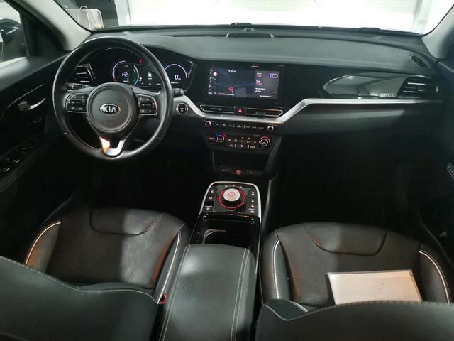 KIA e-Niro ExecutiveLine 64 kWh | Trekhaak | Navi | Camera |