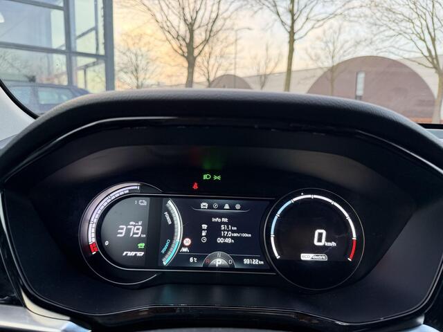KIA e-Niro DynamicLine 64 kWh SOH 98% | LEER | JBL AUDIO | CAMERA | VERWARMD STUUR & STOEL | DODEHOEKDETECTIE | FULL OPTION | INCLUSIEF 12 MND BOVAG GARANTIE