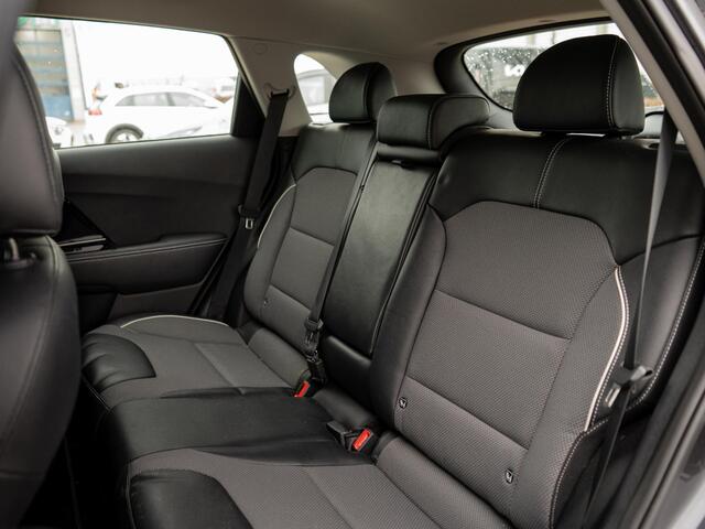 KIA e-Niro DynamicLine 64 kWh 3 Fase | Keyless | Camera | Navigatie | Carplay | DAB+ |