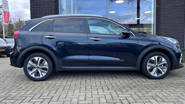 KIA e-Niro ExecutiveLine 64 kWh | SOH 100% | 3 Fase lader | Lederen bekleding |