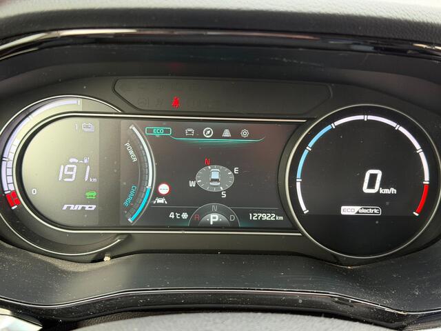 KIA e-Niro ExecutiveLine 64 kWh | SOH 100% | 3 Fase lader | Lederen bekleding |