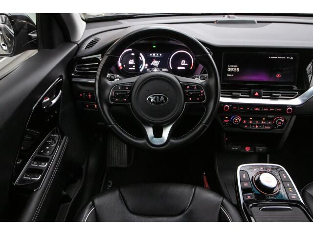 KIA e-Niro ExecutiveLine 64 kWh | SOH 100% | 3 Fase lader | Lederen bekleding |