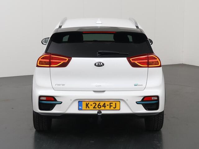 KIA e-Niro ExecutiveLine 64 kWh | Trekhaak | Lederen Bekleding | Dodehoekdetectie | Stoel/Stuurwielverwarming | Stoelventilatie | Elektrisch bedienbare bestuurdersstoel met geheugenfunctie |