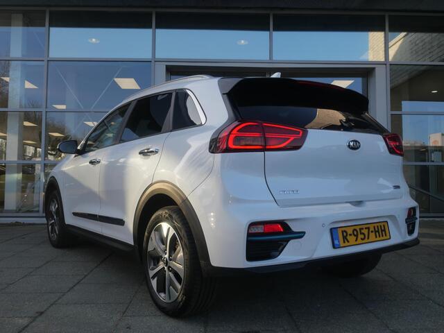 KIA e-Niro DynamicPlusLine 64 kWh | SOH 95,5% | 3Fase | JBL Audio | Stoel geheugen | Cruise | Clima | Camera | Carplay | Navi | Stoel-stuurverwarming |