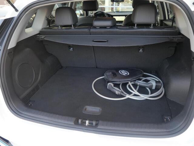 KIA e-Niro DynamicPlusLine 64 kWh | SOH 95,5% | 3Fase | JBL Audio | Stoel geheugen | Cruise | Clima | Camera | Carplay | Navi | Stoel-stuurverwarming |