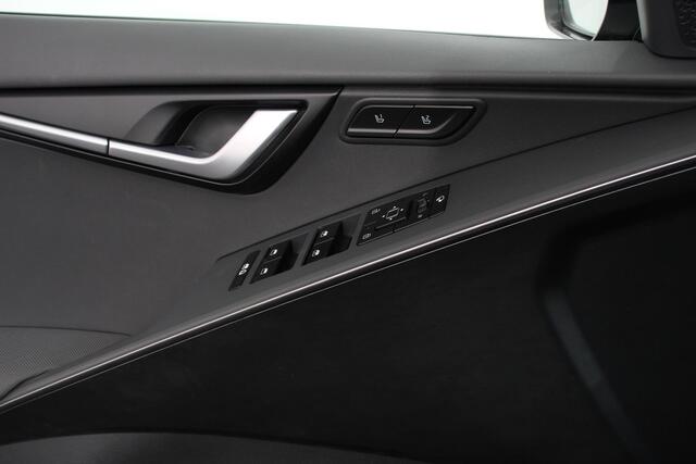 KIA e-Niro EV DynamicPlusLine 64.8 kWh Nieuw Model! | Navigatie | Half Leder | Schuif-kantel dak | Electrisch bedienbare achterklep | DAB | Led | Camera