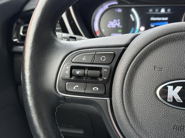 KIA e-Niro BWJ 2020 DynamicLine 204 PK 64 kWh FULL LED | ADAPTIVE CRUISE | HALF LEDER | DAB | STOELVERW. | STUURVERW. | CAMERA | CARPLAY + ANDROID | LMV | PDC