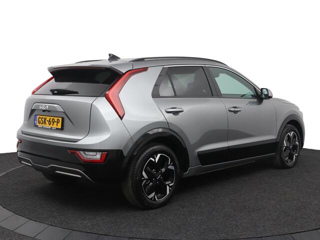 KIA e-Niro EV DynamicPlusLine 64.8 kWh - SOH 99,0% - Stoel-/stuurverwarming - Schuif-/kanteldak - Cruise Control - Navigatie - Fabrieksgarantie tot 11-2031