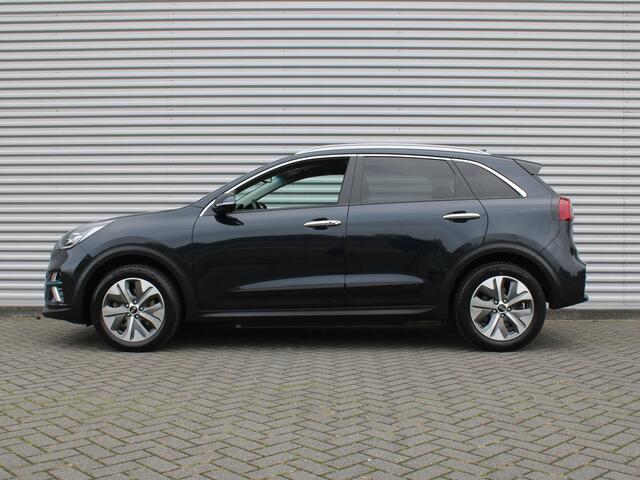 KIA e-Niro ExecutiveLine 64 kWh | Warmtepomp | Stuur-/stoelverwarming v+a | Stoelventilatie | Cruise adapt. | 17" LM | Leder | Camera |