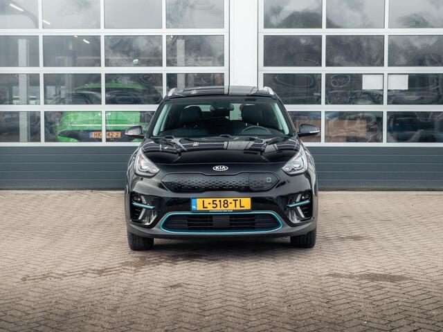 KIA e-Niro ExecutiveLine 64 kWh l Lederen bekleding l Stoel Stuurwielverwarming l JBL premium sound systeem l Schuifkantel dak l SOH 95,8 l