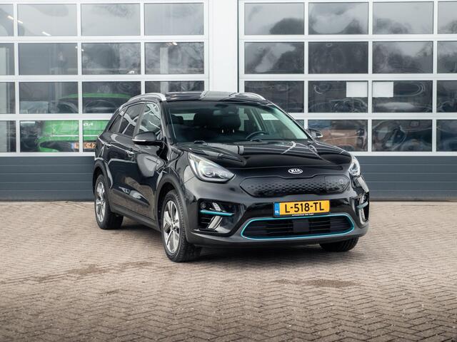 KIA e-Niro ExecutiveLine 64 kWh l Lederen bekleding l Stoel Stuurwielverwarming l JBL premium sound systeem l Schuifkantel dak l SOH 95,8 l