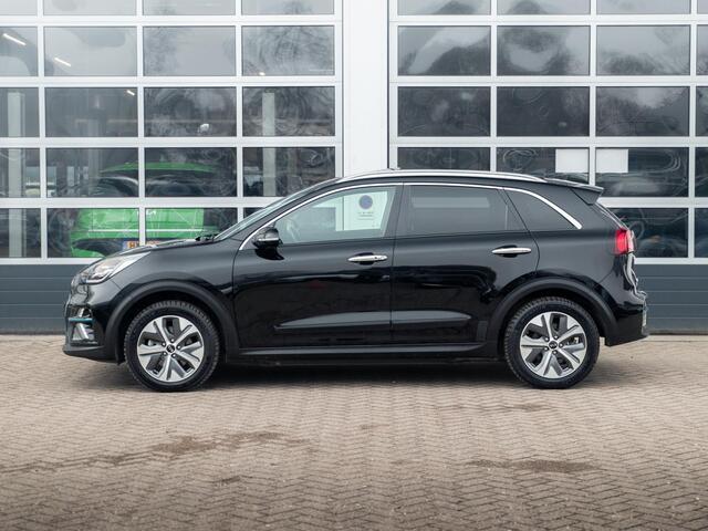 KIA e-Niro ExecutiveLine 64 kWh l Lederen bekleding l Stoel Stuurwielverwarming l JBL premium sound systeem l Schuifkantel dak l SOH 95,8 l