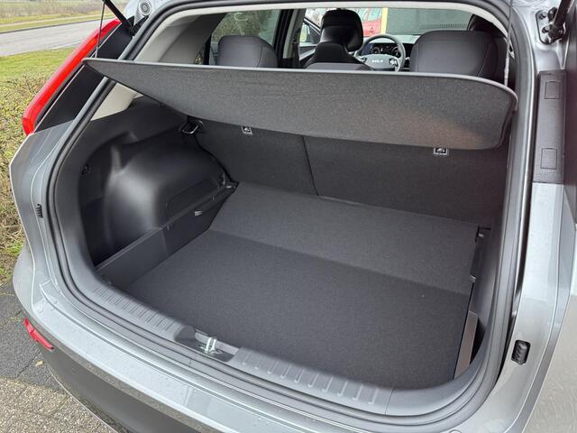 KIA e-Niro EV Limited Edition 64.8 kWh , Direct Leverbaar!, Inclusief 2000 euro Inruilpremie!, Complete Uitvoering!, Voorraadkorting!