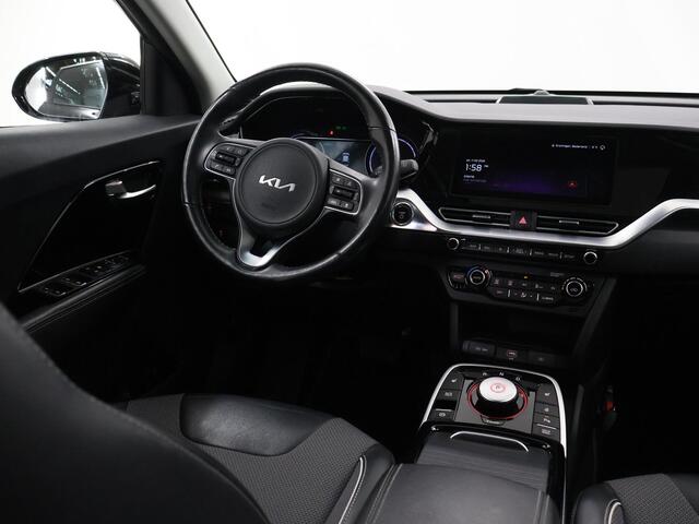 KIA e-Niro DynamicPlusLine 64 kWh | Panoramadak | Stoel/Stuurwielverwarming | Adaptieve Cruise Control | Keyless Go | LED Koplampen |