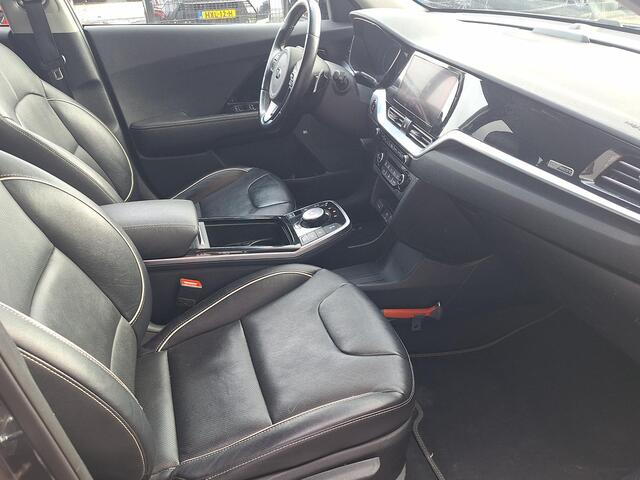 KIA e-Niro ExecutiveLine 64 kWh | SOH: 95,2% | Leder | Climate | Stoel&Stuur Verwarming | Memory Seat | Navi | Adaptive CC |