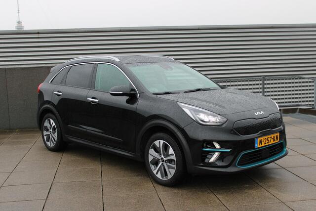 KIA e-Niro DynamicPlusLine 64 kWh Navigatie / Stuur+Stoel Verw / Schuifdak / All-season banden