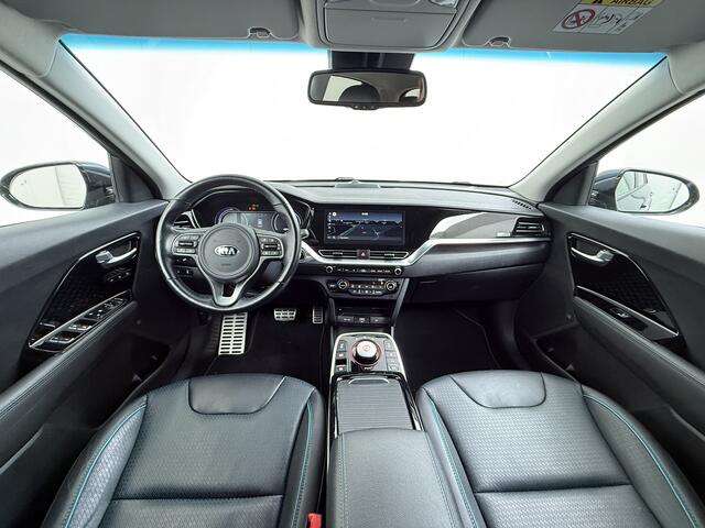 KIA e-Niro ExecutiveLine 64kWh SOH 100% Warmtepomp Leder Elek.Stoel+Memory JBL®-Audio Pdc Navi Ecc Camera Apple Carplay Android Auto Stoelverwarming+Koeling Stuurverwarming Lmv Privacy Glas DAB Vess Lane Assist Blind Spot 100% Dealeronderhouden