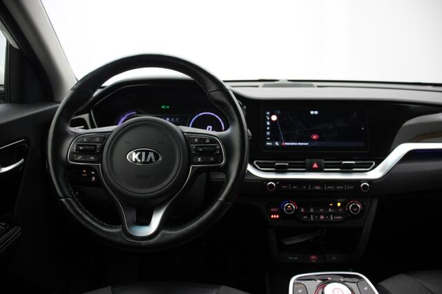 KIA e-Niro DynamicLine 64 kWh - Carplay, Camera, Stuur/Stoelverw. SOH 90%