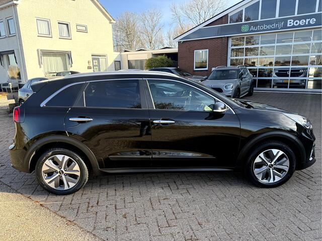KIA e-Niro ExecutiveLine 64 kWh 3-Fase, Leer, Camera, Stoel/Stuur Verwarming