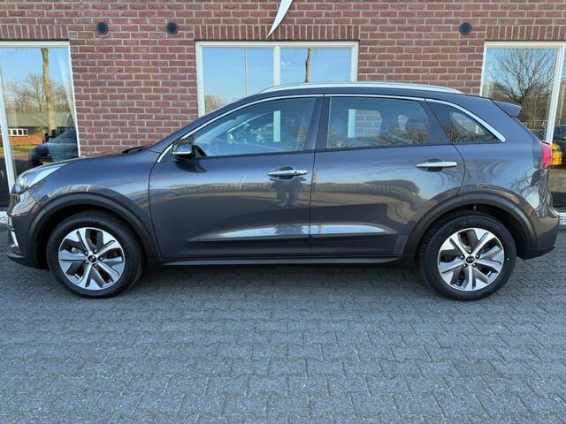 KIA e-Niro DynamicLine 64 kWh FASE 3 / STOELVERW. / STUURVERW. / CAMERA / R