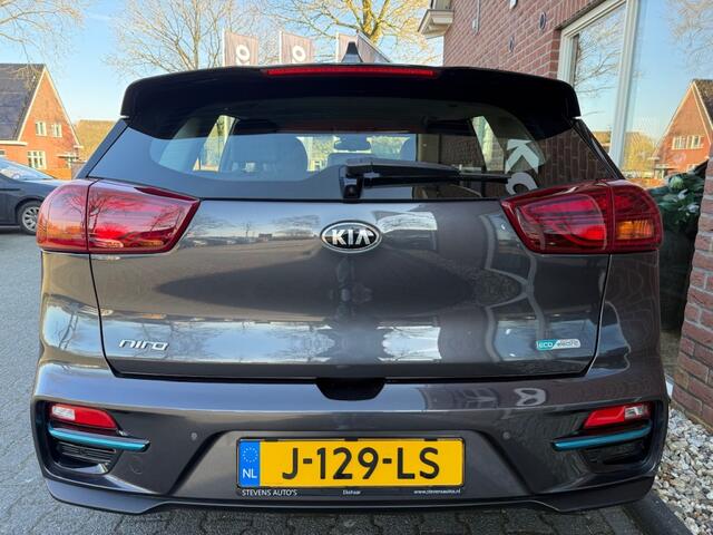 KIA e-Niro DynamicLine 64 kWh FASE 3 / STOELVERW. / STUURVERW. / CAMERA / R