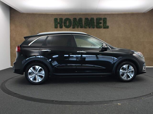 KIA e-Niro ExecutiveLine 64 kWh - ORIGINEEL NEDERLANDSE AUTO - AFNEEMBARE TREKHAAK - 750KG TREKGEWICHT - STOELVERWARMING & VENTILATIE VOOR - STUURVERWARMING - ACHTERBANK VERWARMD - APPLE CARPLAY/ANDROID AUTO