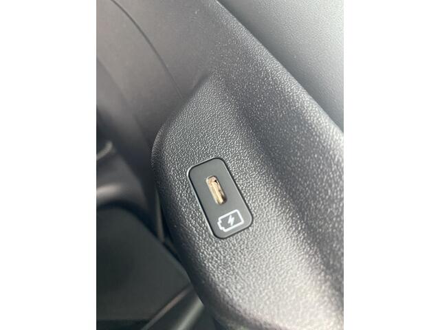 KIA e-Niro EV ExecutiveLine 64.8 kWh Leer Schuifdak Trekhaak