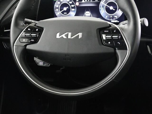 KIA e-Niro EV DynamicPlusLine 64.8 kWh | SOH 100% | Schuifdak | Leder | Stoelverwarming | Adaptive cruise | Camera | Carplay | Dodehoek detectie | Naviagtie | Harman/Kardon