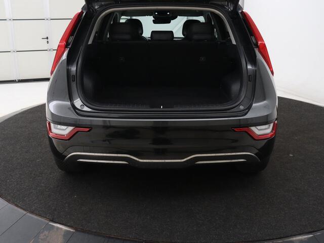 KIA e-Niro EV DynamicPlusLine 64.8 kWh | SOH 100% | Schuifdak | Leder | Stoelverwarming | Adaptive cruise | Camera | Carplay | Dodehoek detectie | Naviagtie | Harman/Kardon