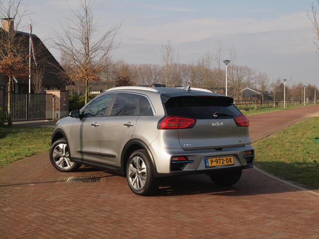 KIA e-Niro DynamicPlusLine 64 kWh | SOH 100% | Fase 3 | Panoramadak | Camera | Apple Carplay | Cruise Control