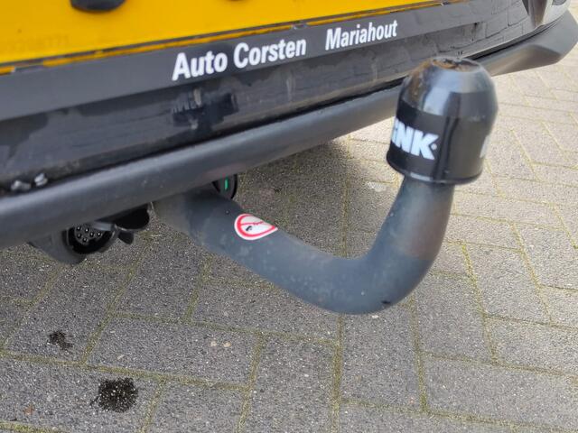 KIA e-Niro ExecutiveLine 64kWh SOH 100% Trekhaak Leder Warmtepomp Adap.Cruise Elek.Stoel+Memory JBL®-Audio Pdc Navi Ecc Camera Apple Carplay Android Auto Stoelverwarming+Koeling Stuurverwarming Lmv Privacy Glas DAB Vess Lane Assist Blind Spot 1e Eigenaar Origineel N