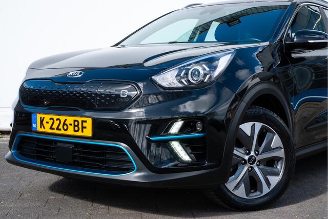 KIA e-Niro DynamicLine 64 kWh Trekhaak/ 3-Fase/ Stoel-stuurverwarming/ Camera/ Dab/ Adapt. cruise/ Ambient verlichting