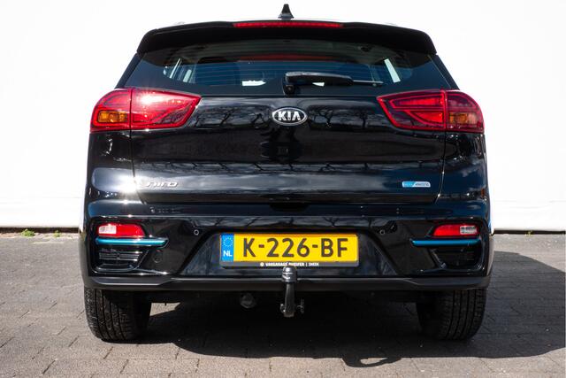 KIA e-Niro DynamicLine 64 kWh Trekhaak/ 3-Fase/ Stoel-stuurverwarming/ Camera/ Dab/ Adapt. cruise/ Ambient verlichting