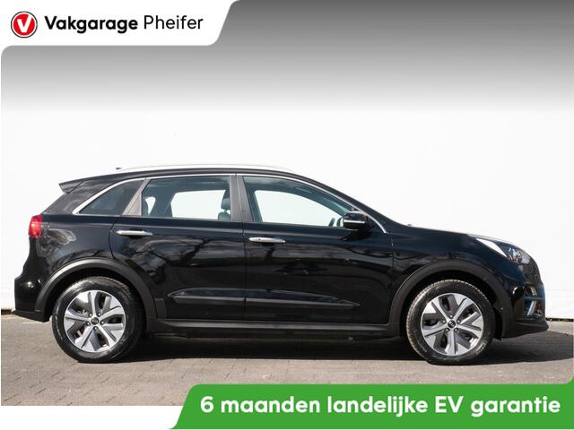 KIA e-Niro DynamicLine 64 kWh Trekhaak/ 3-Fase/ Stoel-stuurverwarming/ Camera/ Dab/ Adapt. cruise/ Ambient verlichting