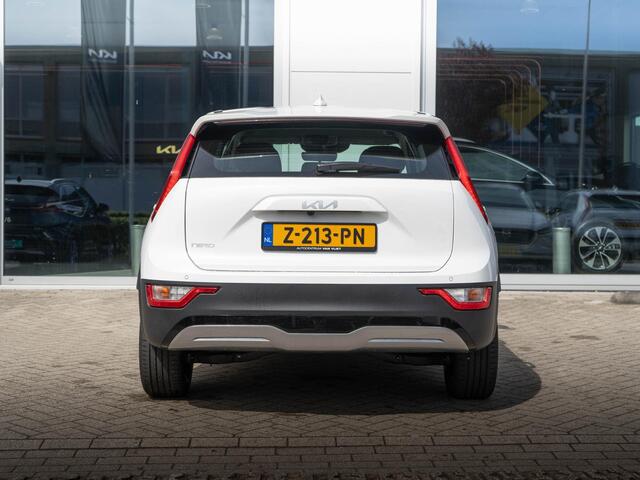 KIA e-Niro EV Light Edition 64.8 kWh | Navigatie | Achteruitrijcamera | Airco | Cruise control Adaptief |