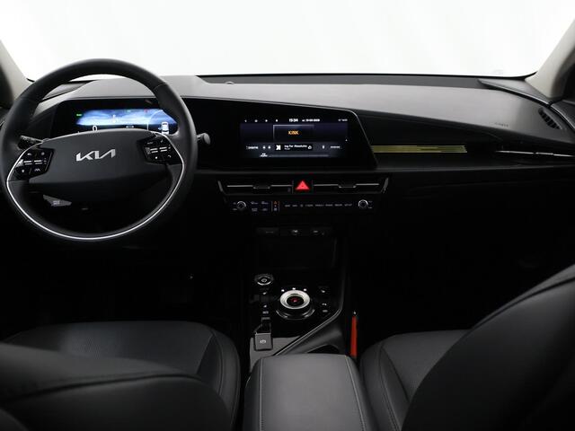 KIA e-Niro EV Plus 64.8 kWh | Schuif / Kanteldak | Stoel/Stuurwielverwarming | Elektr. Achterklep | Led Koplampen | Sfeerverlichting |