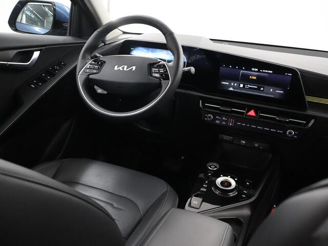 KIA e-Niro EV Plus 64.8 kWh | Schuif / Kanteldak | Stoel/Stuurwielverwarming | Elektr. Achterklep | Led Koplampen | Sfeerverlichting |