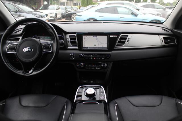 KIA e-Niro ExecutiveLine 64 kWh / SoH 91% / Warmtepomp / Trekhaak / Camera / Leder / Keyless / Stoelventilatie / Navigatie / Dodehoek / DAB / Cruise Control