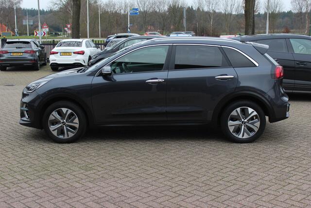 KIA e-Niro ExecutiveLine 64 kWh / SoH 91% / Warmtepomp / Trekhaak / Camera / Leder / Keyless / Stoelventilatie / Navigatie / Dodehoek / DAB / Cruise Control