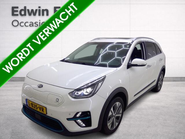 KIA e-Niro ExecutiveLine 64 kWh | Panoramadak | SOH 100% | Cruise control ad. | Apple Carplay/Android | Led | Climate