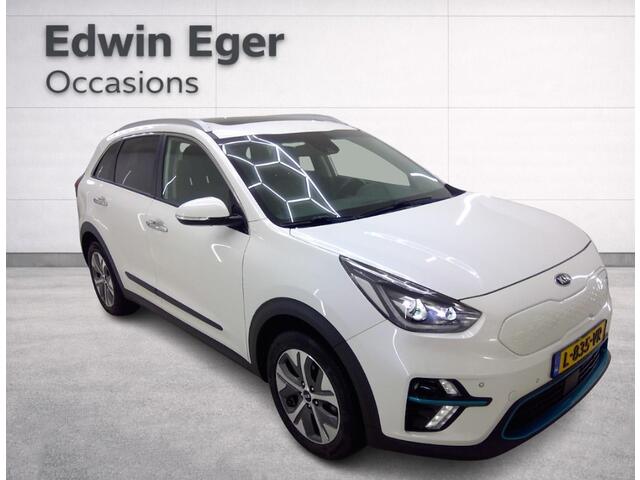 KIA e-Niro ExecutiveLine 64 kWh | Panoramadak | SOH 100% | Cruise control ad. | Apple Carplay/Android | Led | Climate