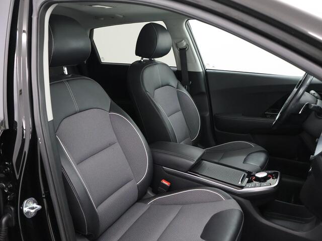 KIA e-Niro DynamicPlusLine 64 kWh | Panoramadak | Stoel/Stuurwielverwarming | Adaptieve Cruise Control | Keyless Go | LED Koplampen |