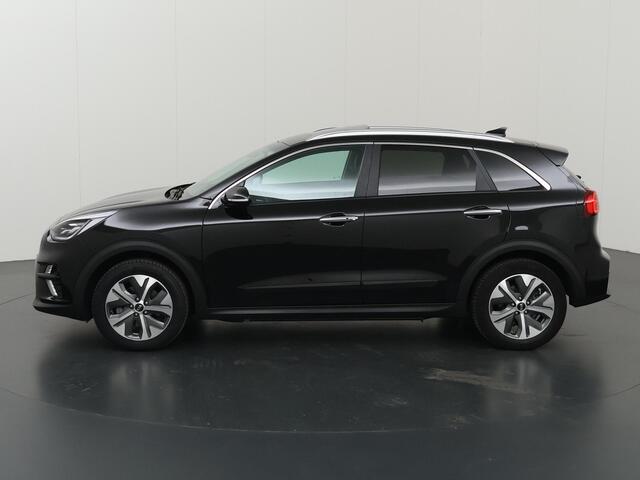 KIA e-Niro DynamicPlusLine 64 kWh | Trekhaak | Panoramadak | Stoel/Stuurwielverwarming | Adaptieve Cruise Control | Keyless Go | LED Koplampen |
