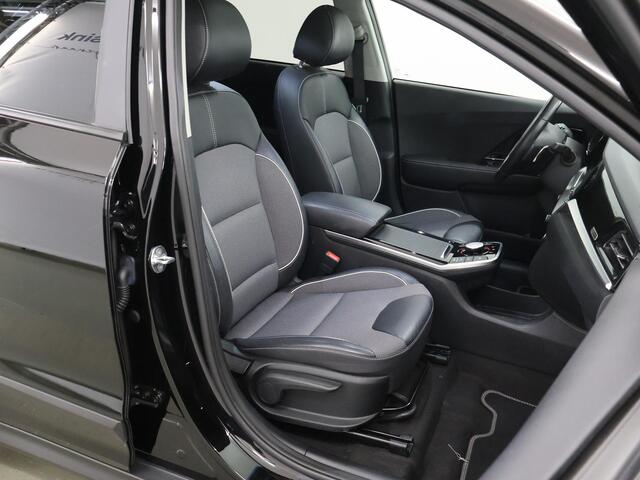 KIA e-Niro DynamicPlusLine 64 kWh | Trekhaak | Panoramadak | Stoel/Stuurwielverwarming | Adaptieve Cruise Control | Keyless Go | LED Koplampen |