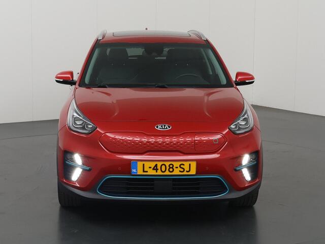 KIA e-Niro DynamicPlusLine 64 kWh | Trekhaak | Panoramadak | Stoel/Stuurwielverwarming | Adaptieve Cruise Control | Keyless Go | LED Koplampen |