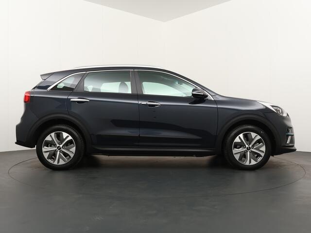 KIA e-Niro DynamicLine 64 kWh - SOH 93,5% Automaat - Navigatie - Adaptief Cruise Control - Climate Control - Apple/Android Carplay Fabrieksgarantie Tot 2029