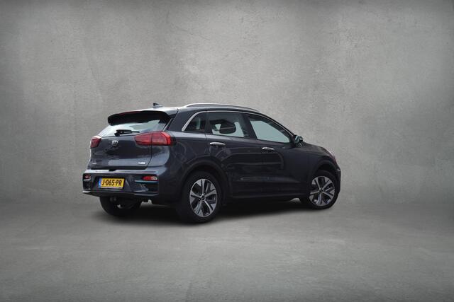KIA e-Niro DynamicLine 64 kWh | Navi | Carplay | 17"| Stoelverwarming | Climate
